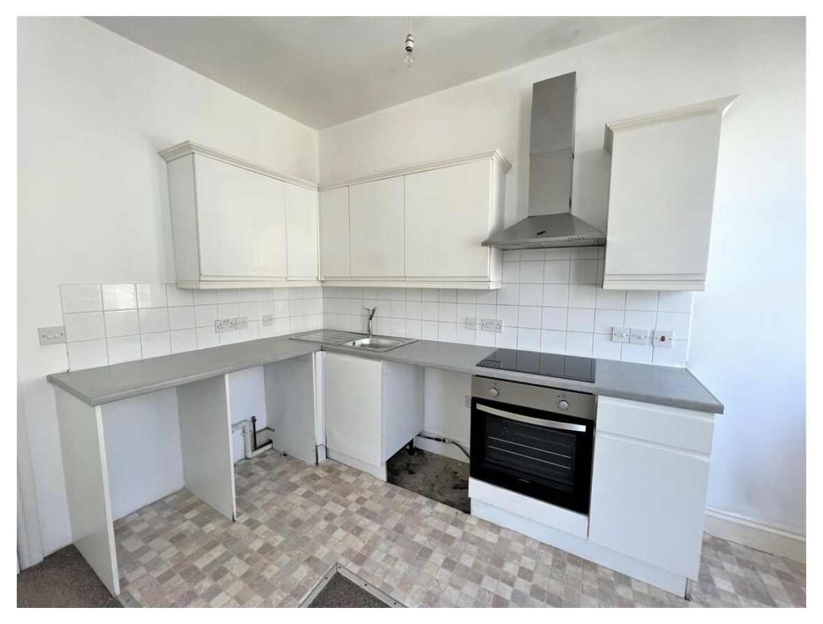 12 Ashford Road Flat 3 Image 3