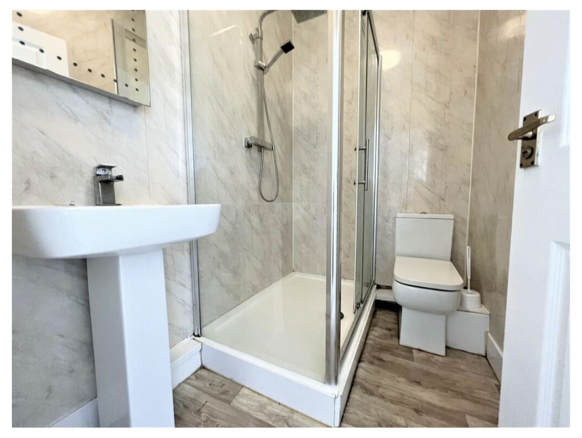 12 Ashford Road Flat 3, Plymouth, Devon, PL4 7BN Image 4