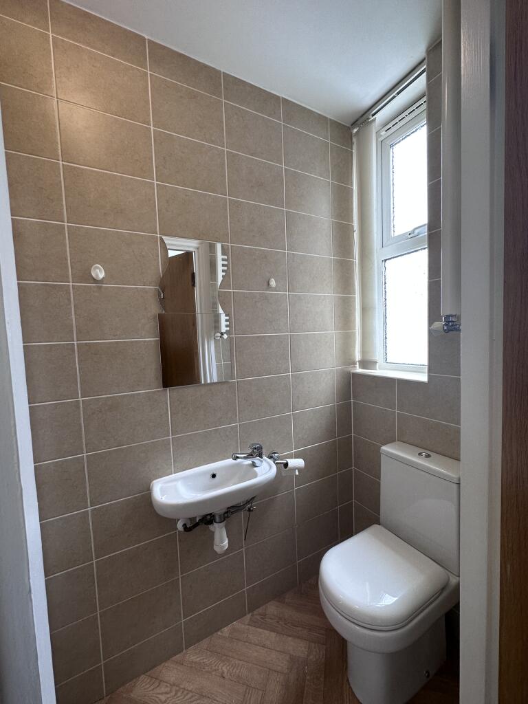 64 Salisbury Road Image 3