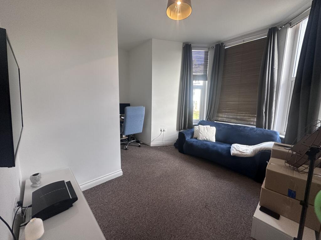 12 Whitefield Tce, Flat 4 Image 2