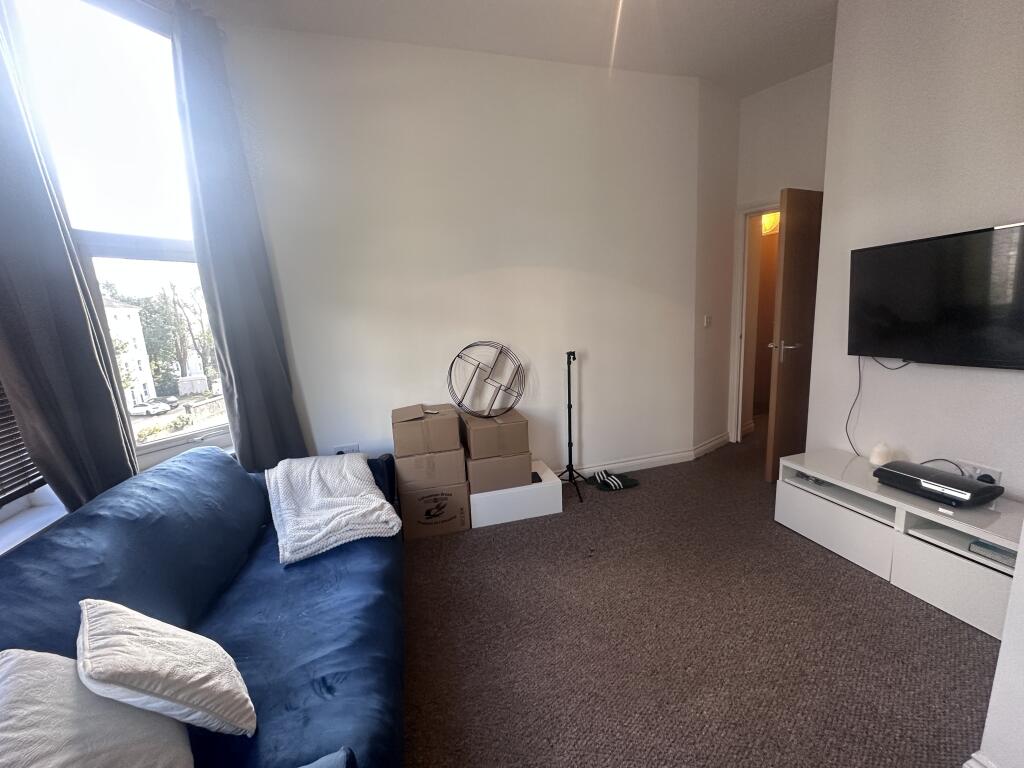 12 Whitefield Tce, Flat 4, Plymouth, PL4 8NH Image 4