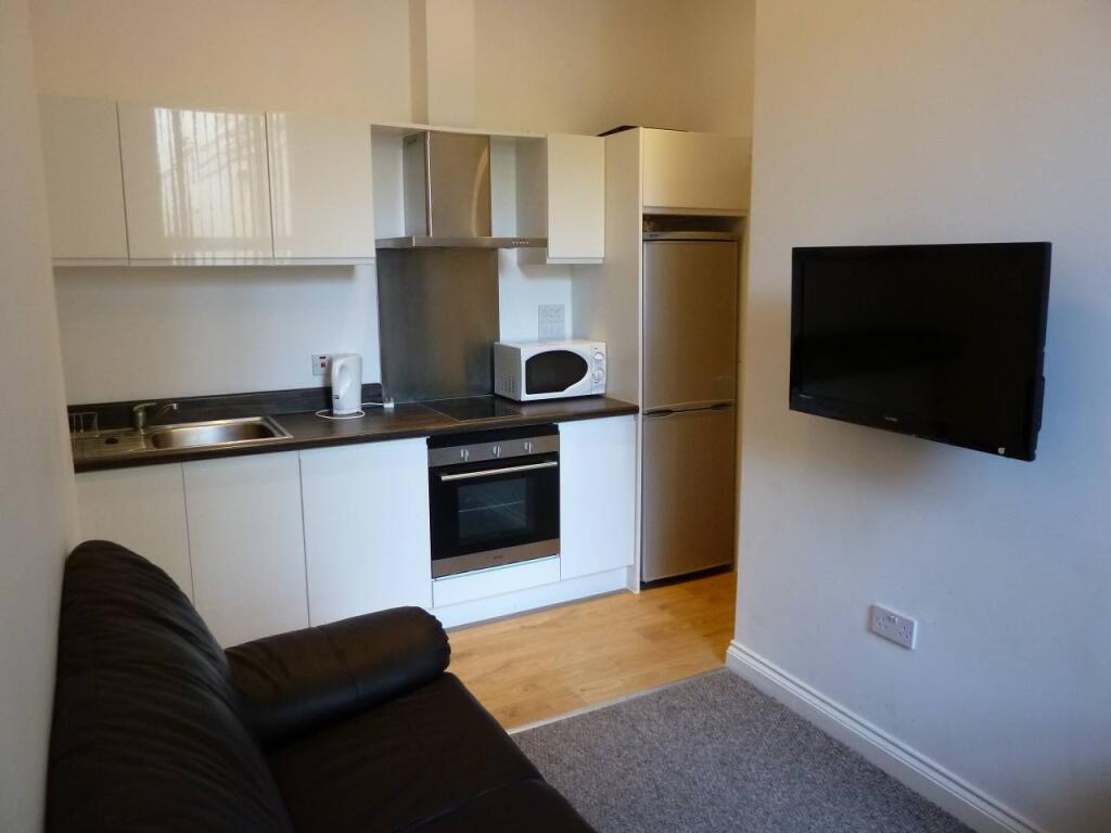 12 Whitefield Tce, Flat 2 Image 2