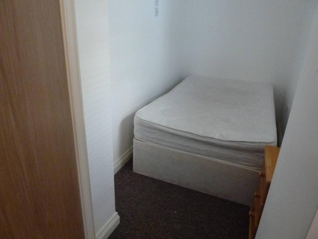 12 Whitefield Tce, Flat 2, Plymouth, PL4 8NH Image 3