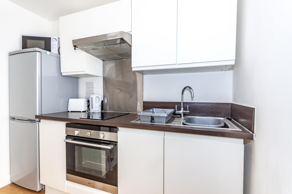 8 Whitefield Terrace Flat 5, Plymouth, PL4 8NH Image 5