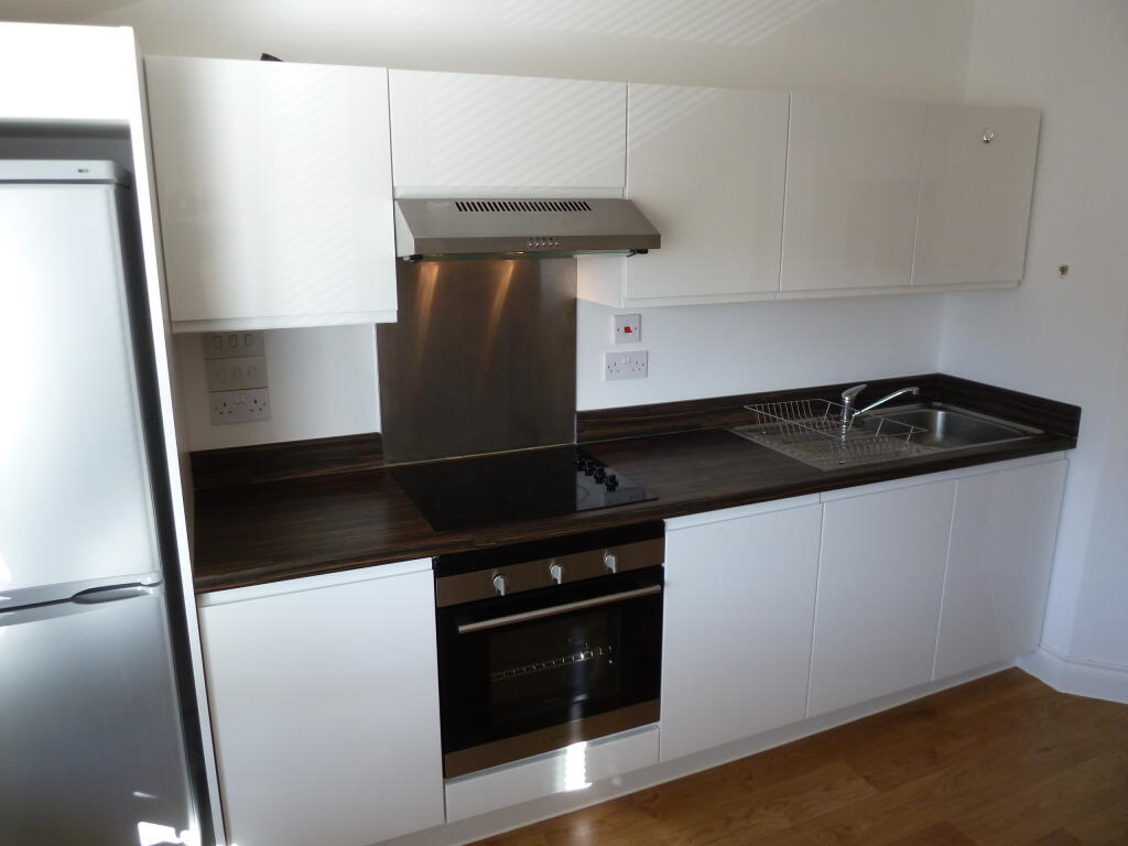 8 Whitefield Terrace, Flat 6, Plymouth, PL4 8NH Image 3