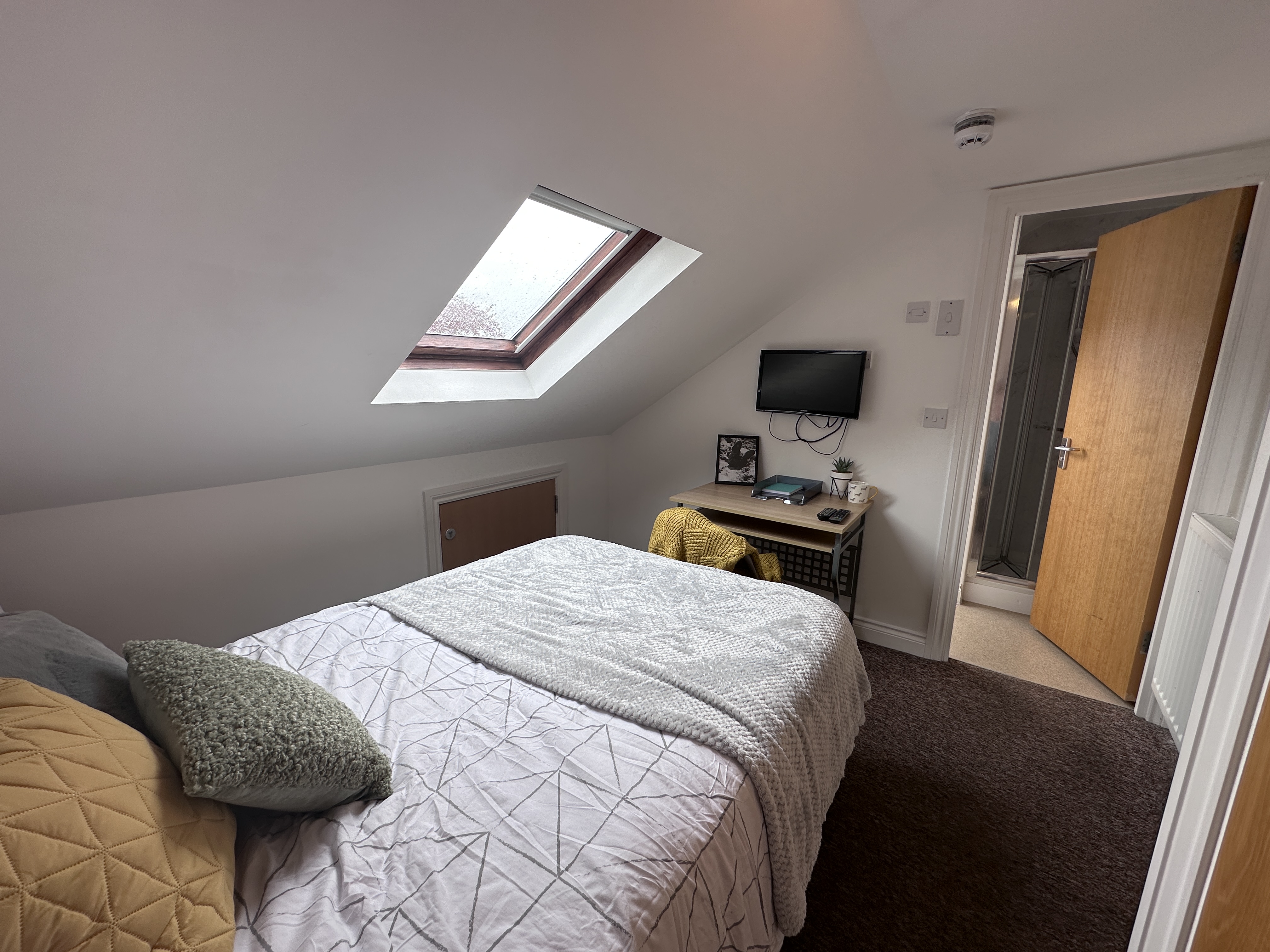 64 Lipson Road Image 1