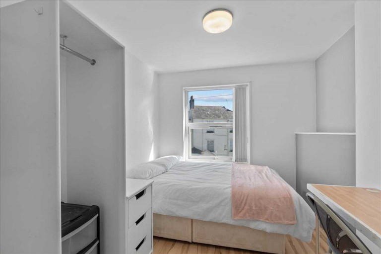 30 Regent Street Image 1