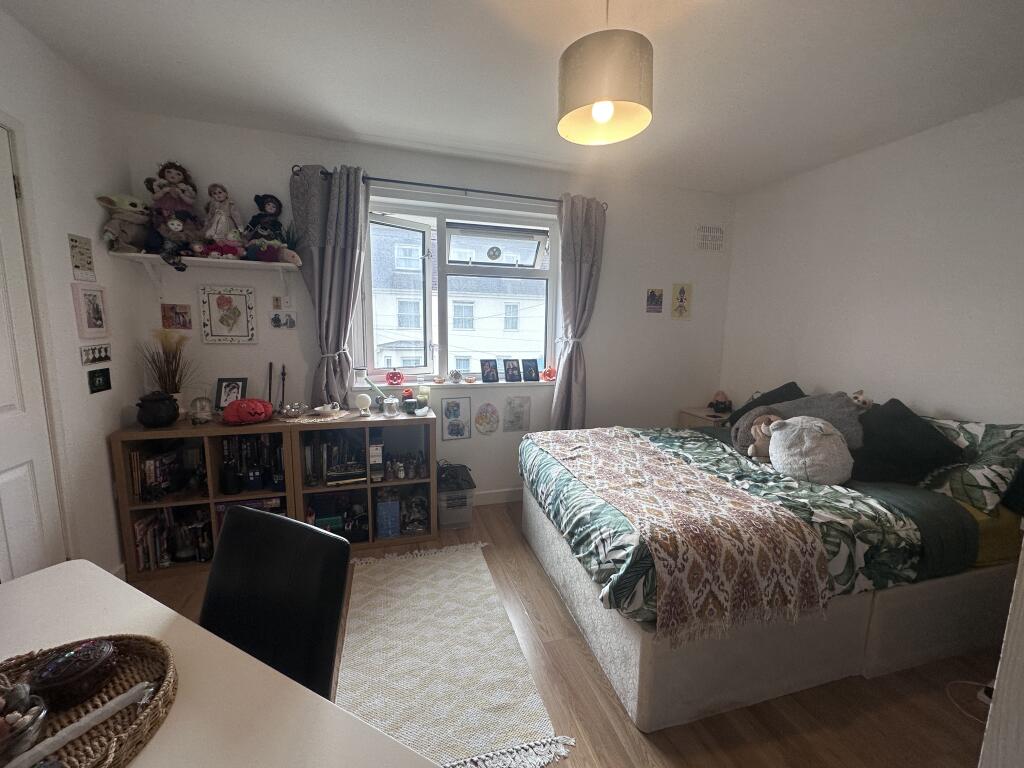 65 Bayswater Road Image 1