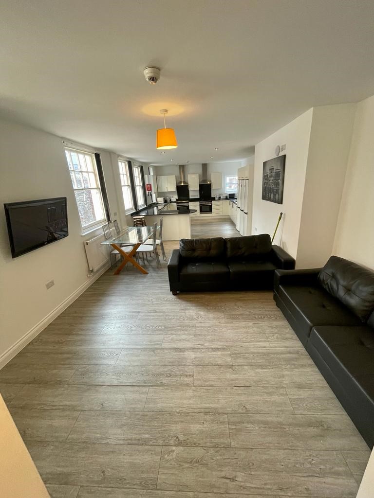 8 Queen Anne Terrace Image 1